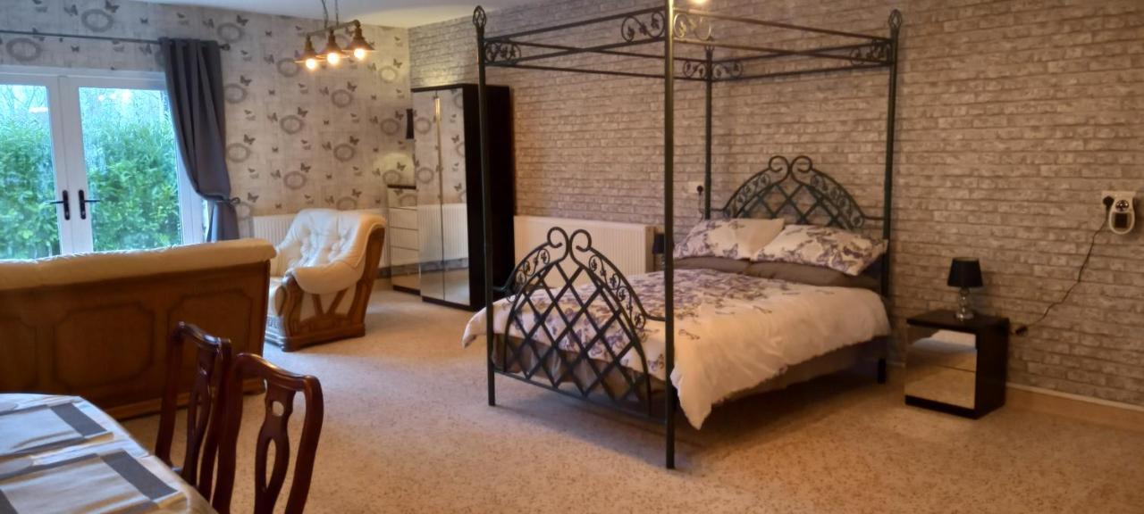Vila Butterflies Rest Draperstown Exteriér fotografie